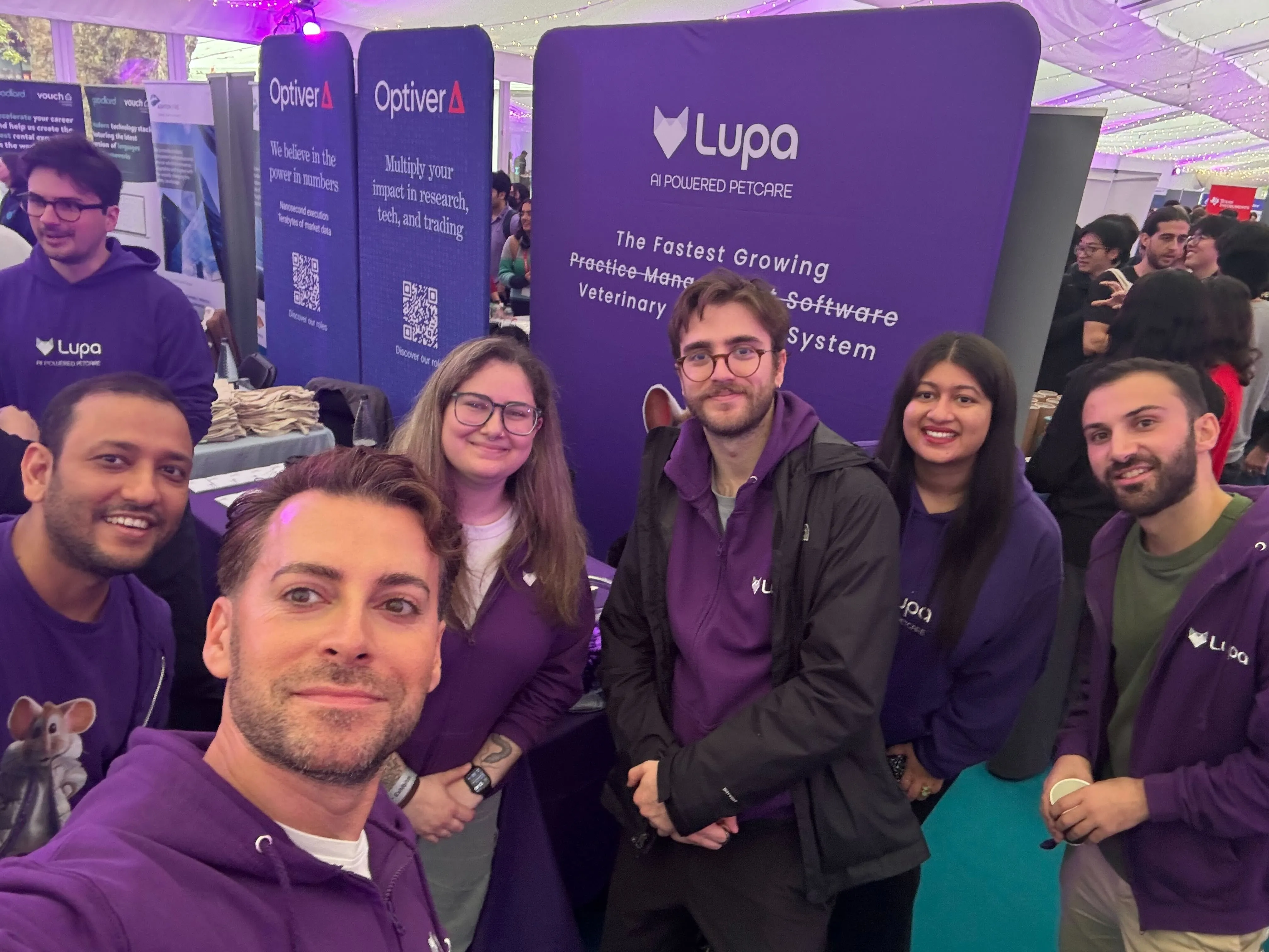 Lupa team playing a card game